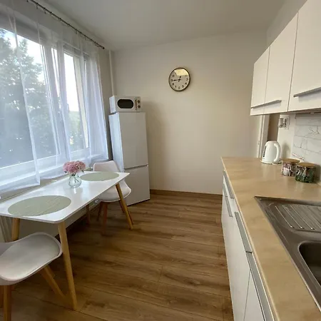 Utulny Blizko Centra Apartman *